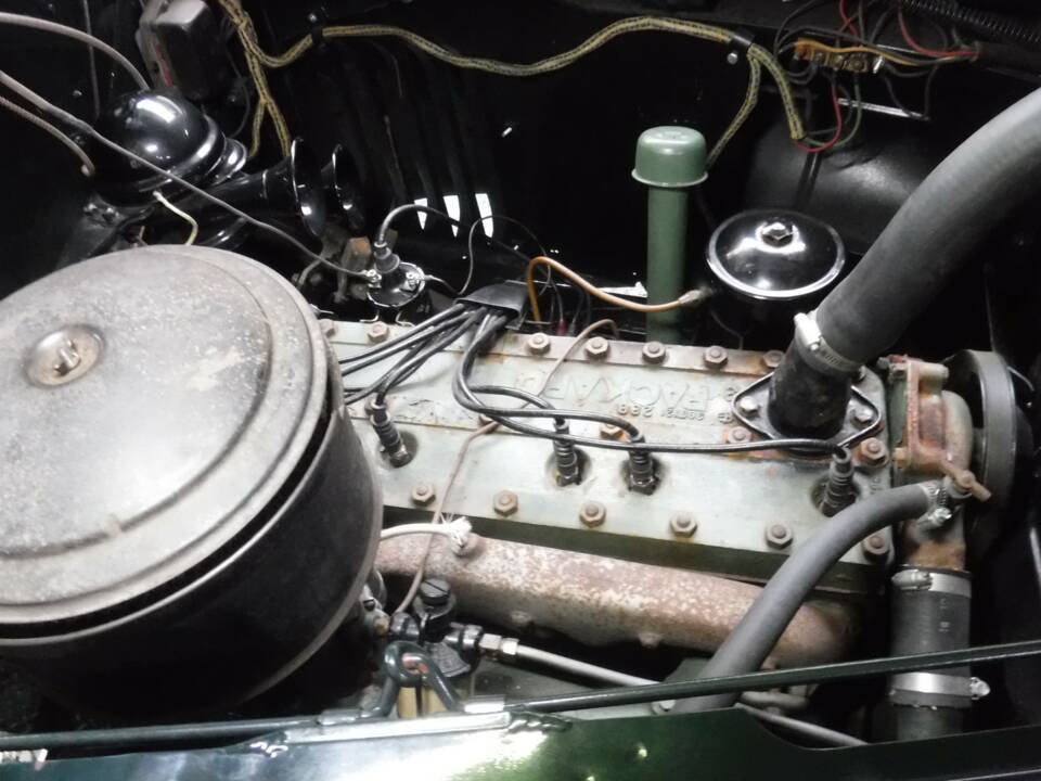 Image 29/50 of Packard 110 (1941)