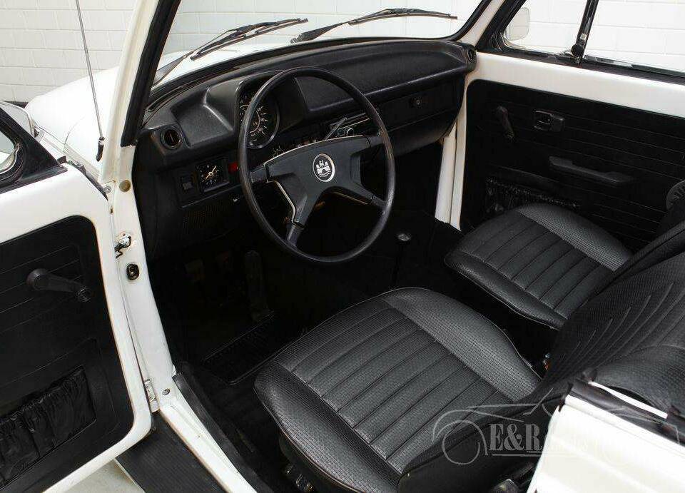 Image 15/19 of Volkswagen Beetle 1600 (1979)