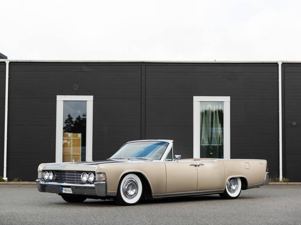 Bild 11/100 von Lincoln Continental Convertible (1965)