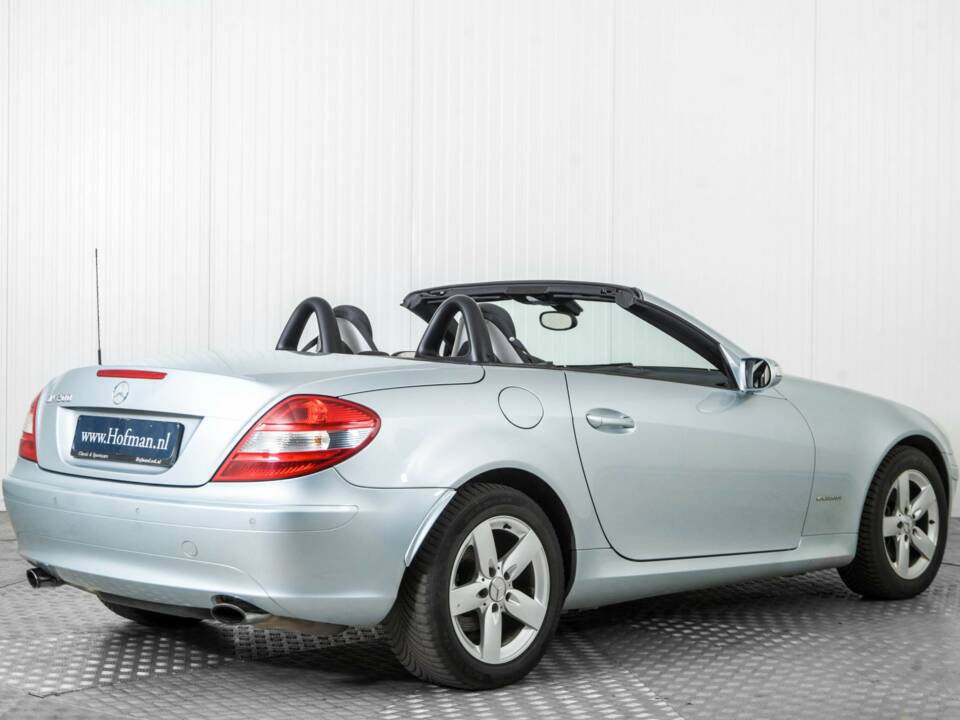 Immagine 2/50 di Mercedes-Benz SLK 200 Kompressor (2004)