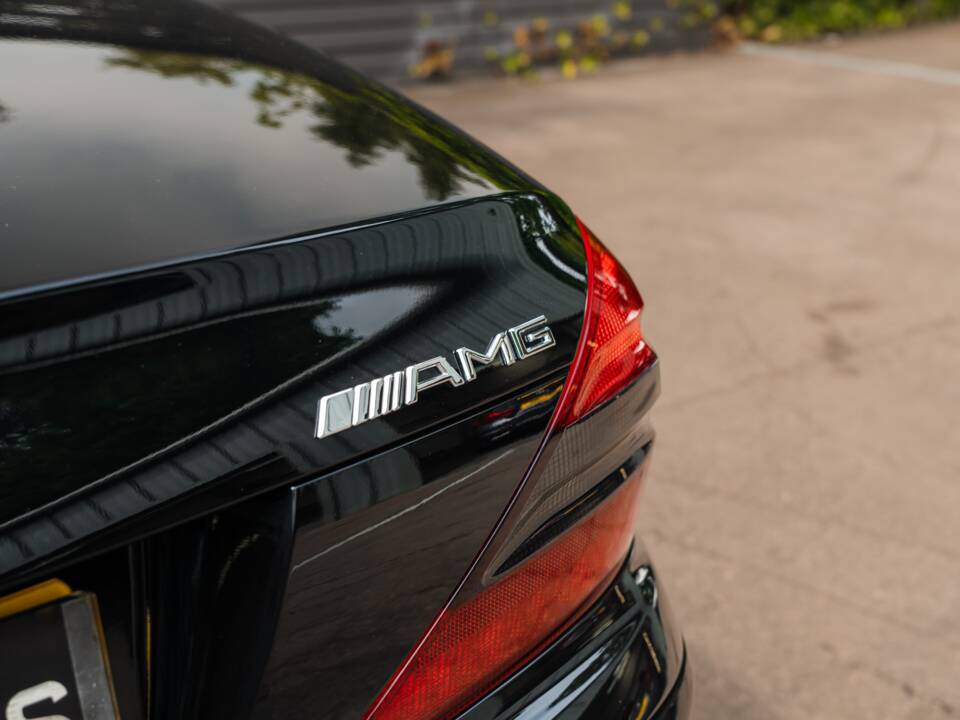 Bild 8/44 von Mercedes-Benz SL 65 AMG (2005)