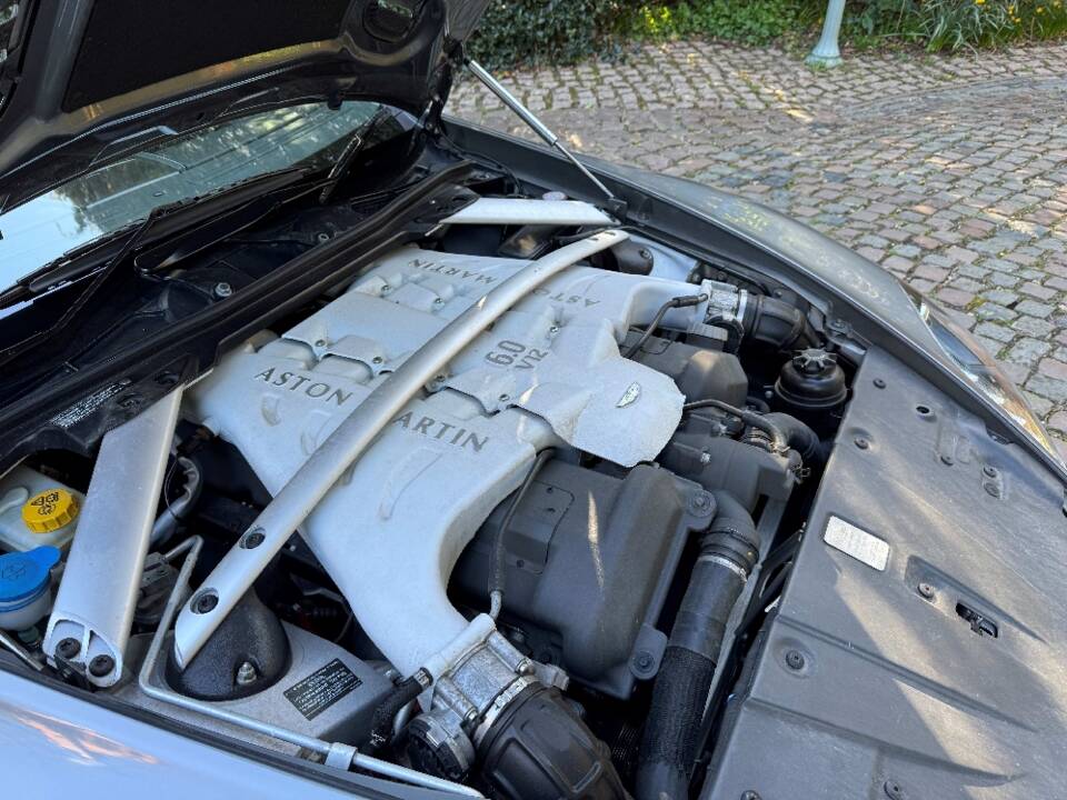 Afbeelding 32/49 van Aston Martin V12 Vantage (2009)