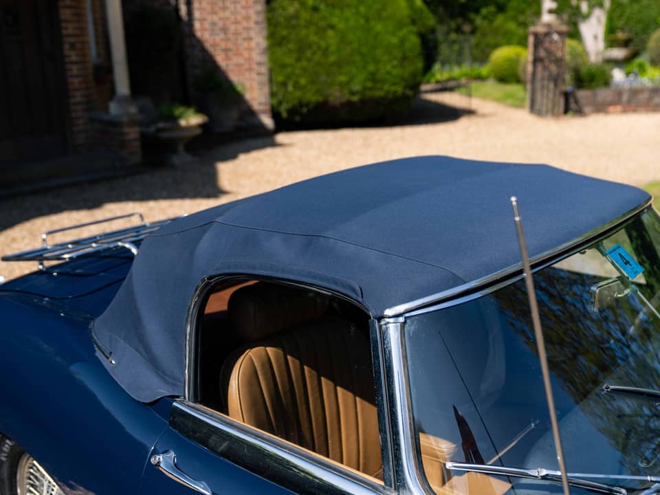 Image 36/86 de Jaguar E-Type (1967)