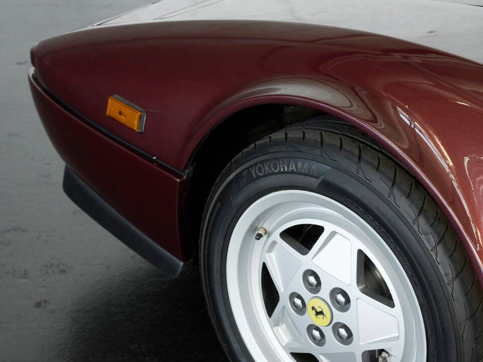 Bild 28/50 von Ferrari 328 GTS (1988)