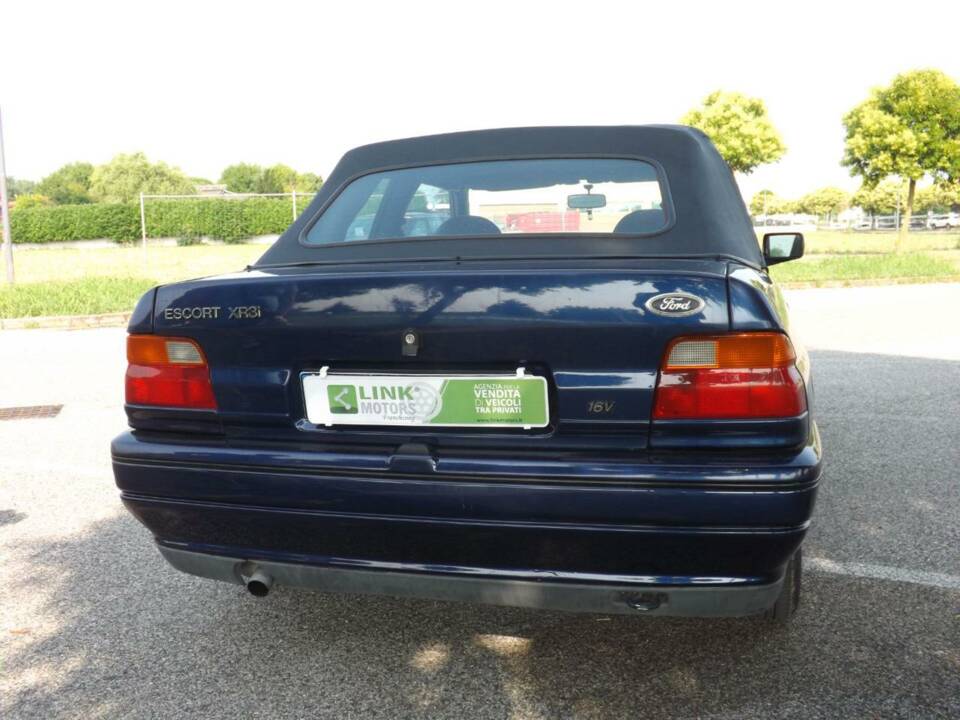 Bild 41/50 von Ford Escort XR3i (1992)