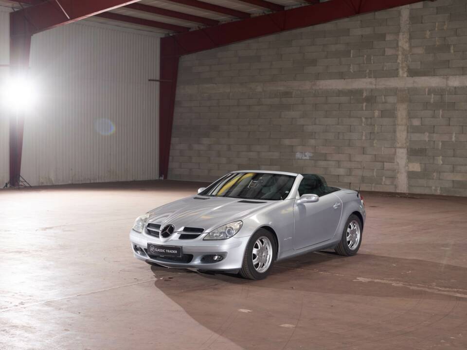 Image 14/32 of Mercedes-Benz SLK 200 Kompressor (2004)
