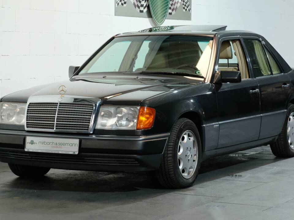Image 1/32 de Mercedes-Benz 400 E (1991)