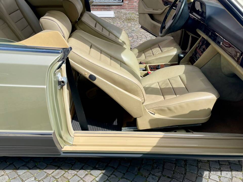 Bild 61/65 von Mercedes-Benz 380 SEC (1983)