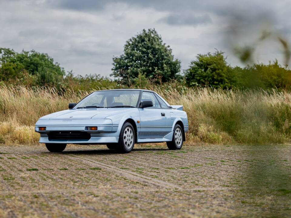 Image 46/49 of Toyota MR2 (1989)