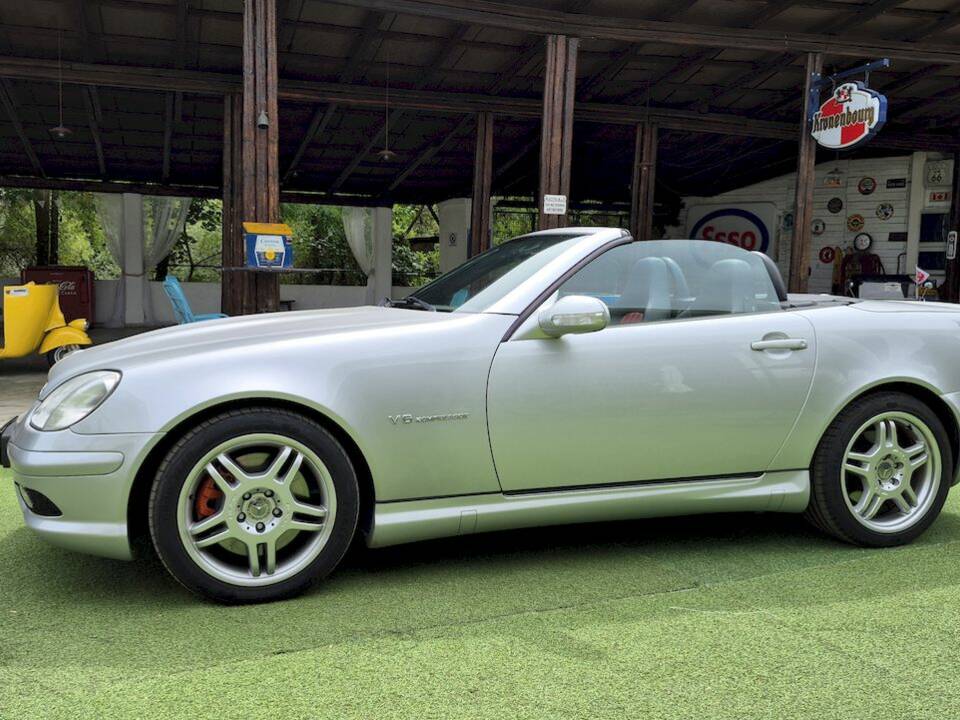 Afbeelding 4/63 van Mercedes-Benz SLK 32 AMG (2001)