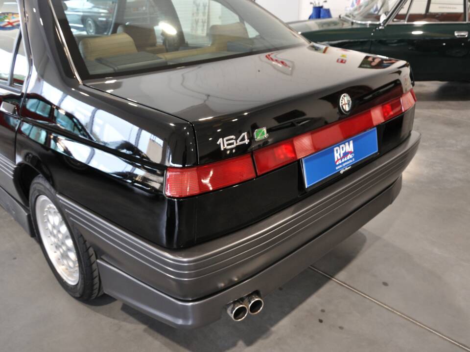 Image 18/33 of Alfa Romeo 164 3.0 24V Q4 (1996)