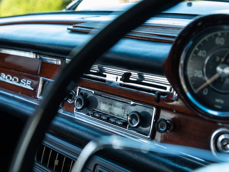 Afbeelding 15/45 van Mercedes-Benz 300 SE (1965)