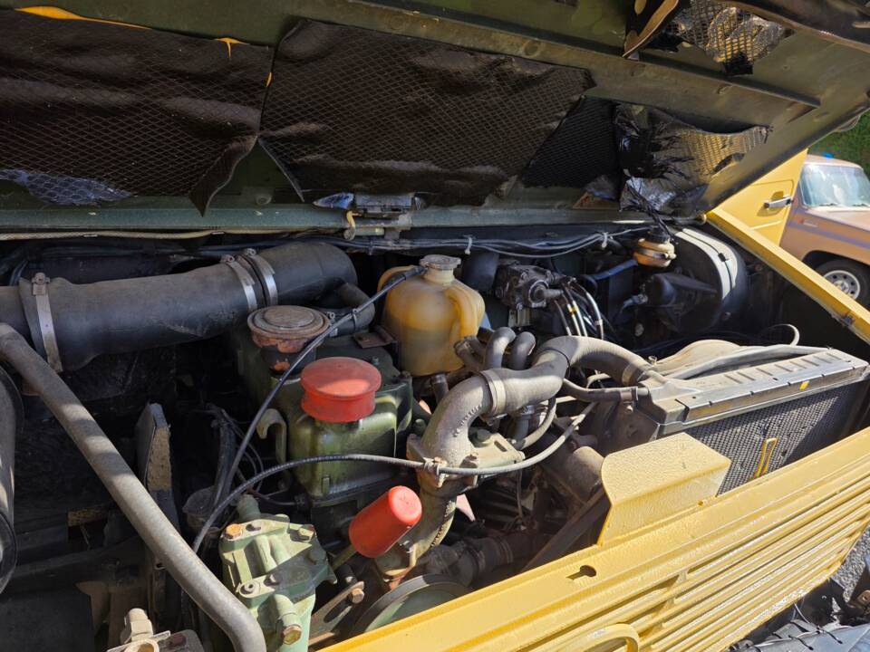 Image 22/38 de Mercedes-Benz Unimog U 1300 L (1986)