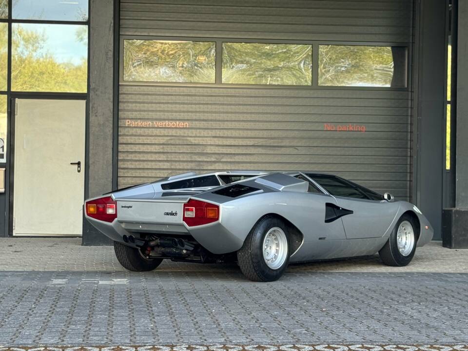 Afbeelding 7/45 van Lamborghini Countach LP 400 (1975)