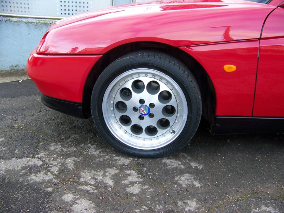 Immagine 5/15 di Alfa Romeo GTV 2.0 Twin Spark (1996)