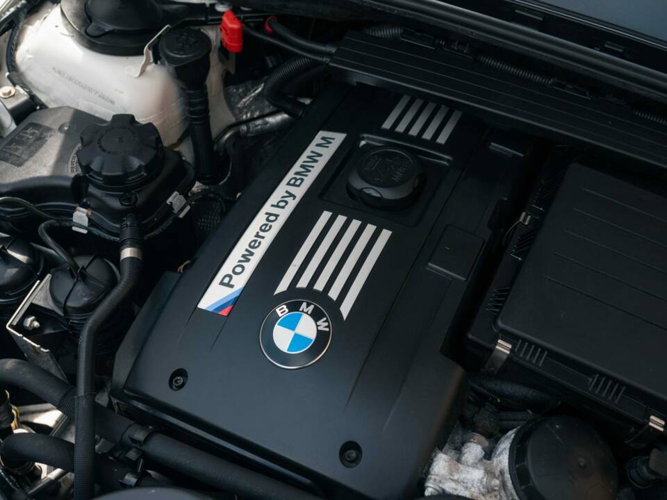 Immagine 48/51 di BMW 1 Series M Coupé (2011)