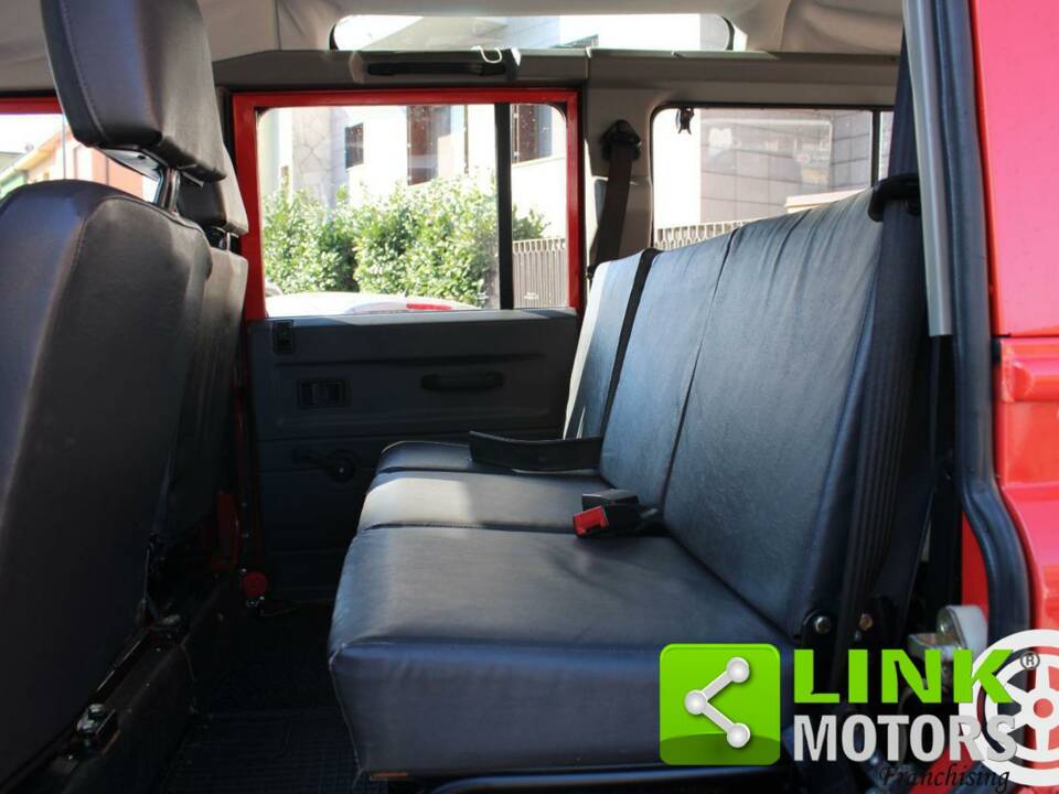 Bild 5/10 von Land Rover Defender 110 (1990)