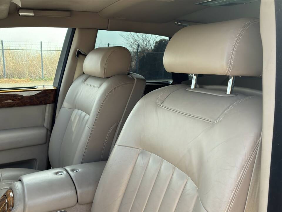 Image 13/44 of Rolls-Royce Phantom VII (2004)