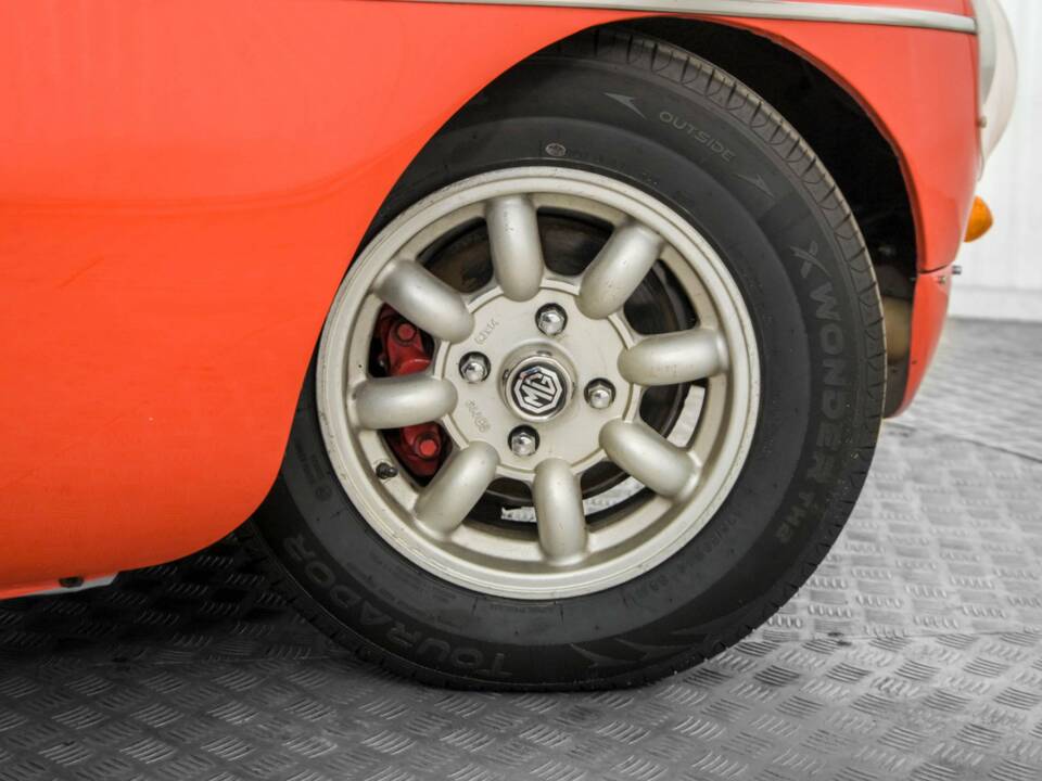 Bild 41/50 von MG MGB GT V8 SEC (1978)