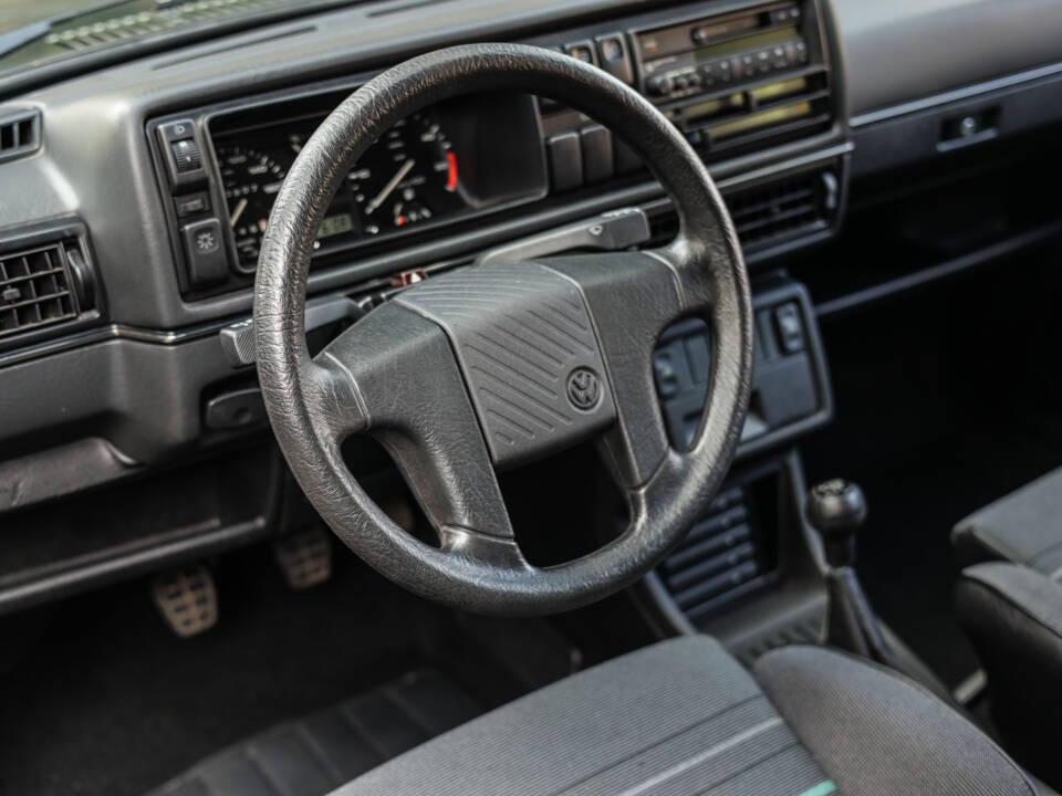 Image 12/92 de Volkswagen Golf Mk II GTD 1.6 (1991)