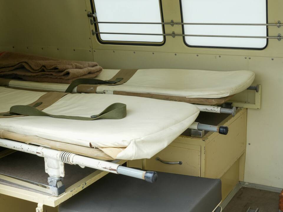 Bild 22/37 von Volkswagen T1 Kastenwagen (1966)