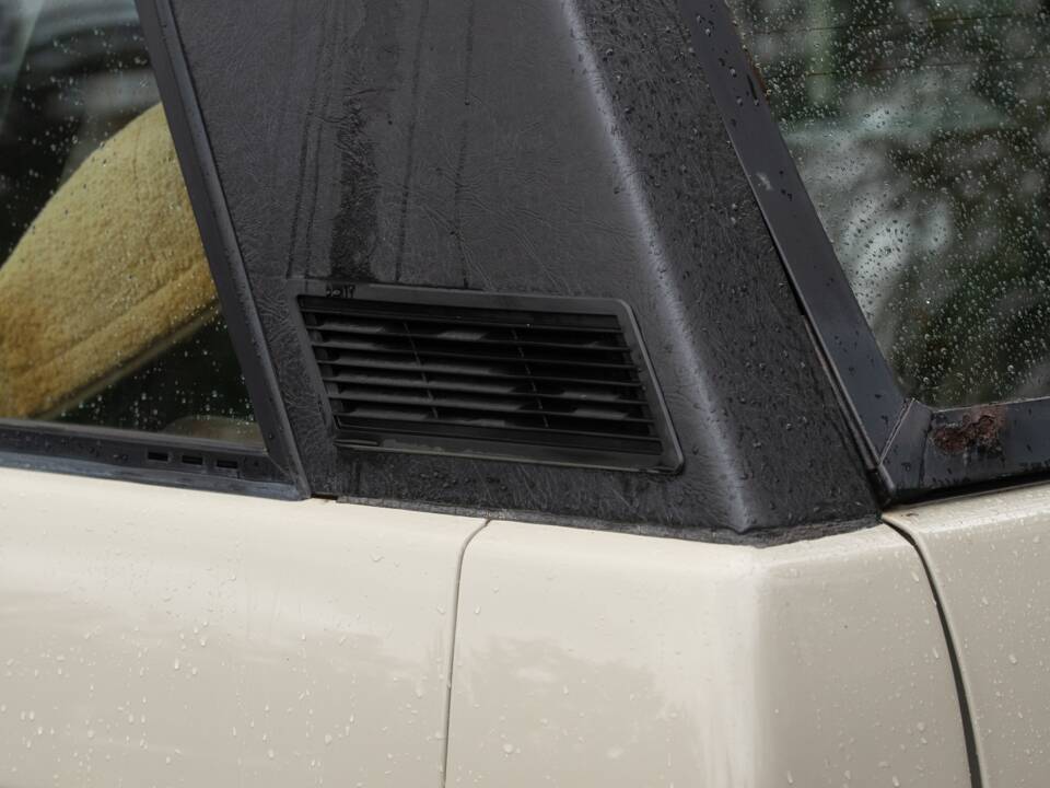 Image 12/50 of Land Rover Range Rover Classic (1982)