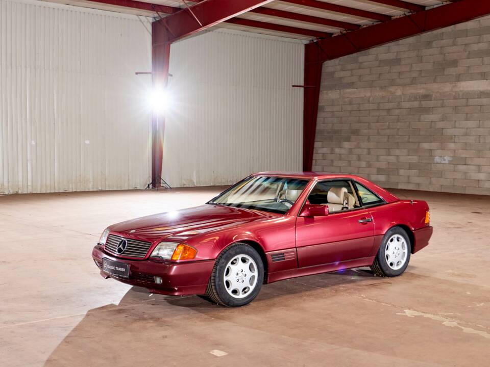 Image 2/43 of Mercedes-Benz 500 SL (1992)