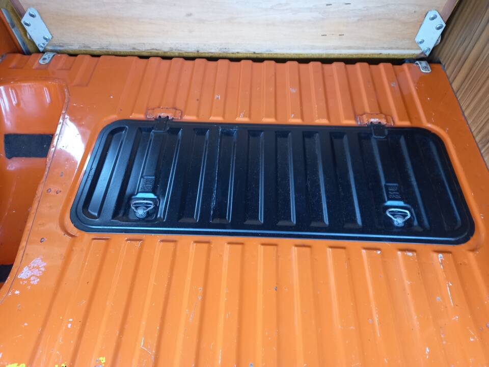 Image 14/21 of Volkswagen T2b Westfalia (1973)
