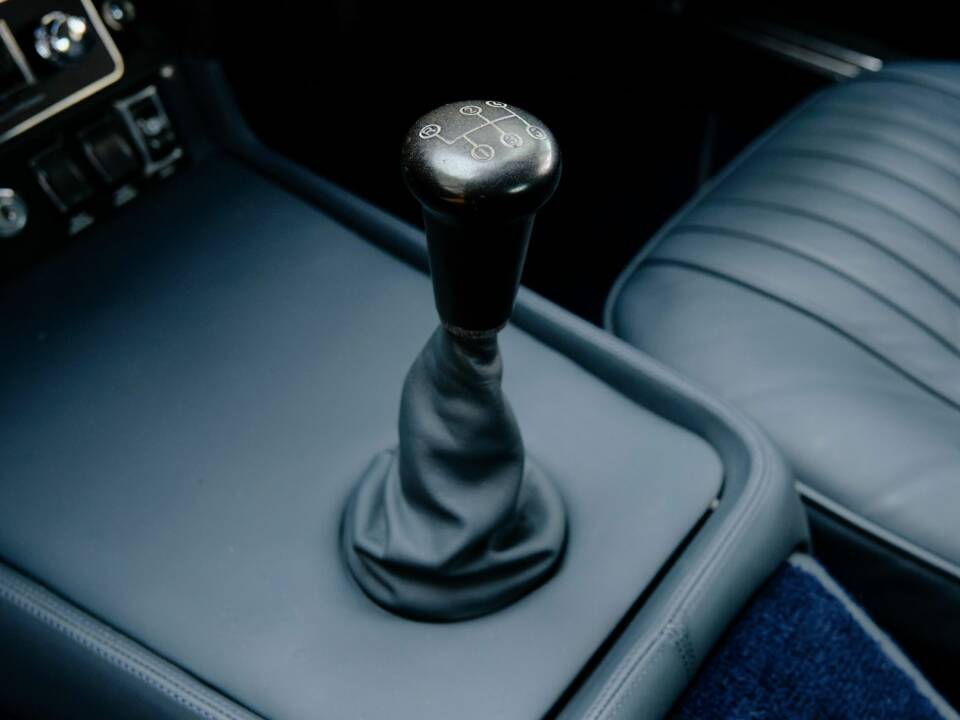 Image 12/16 de Aston Martin DBS V8 (1970)