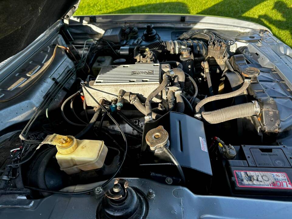 Bild 62/70 von Ford Capri 2,8i (1986)