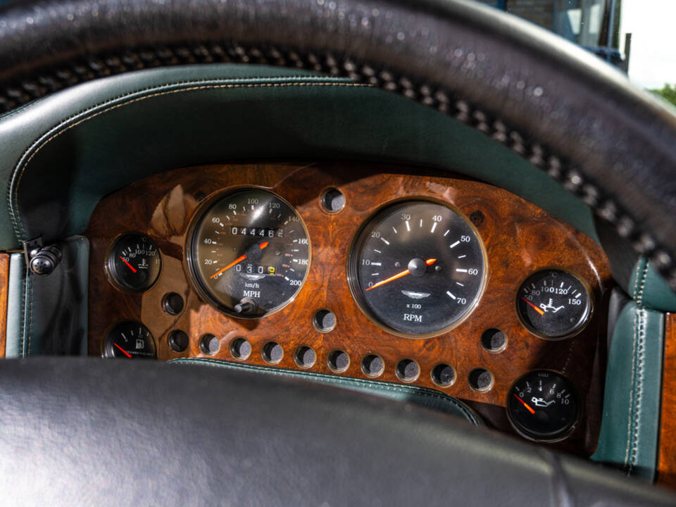 Image 18/36 de Aston Martin Virage Volante (1995)