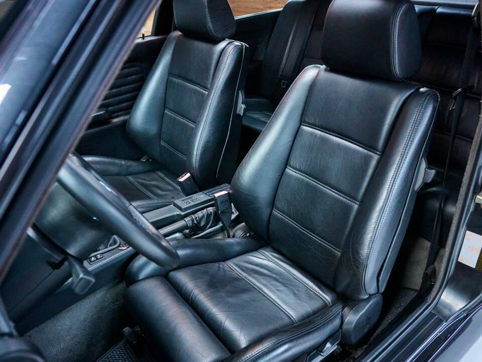 Bild 19/36 von BMW M3 (1989)