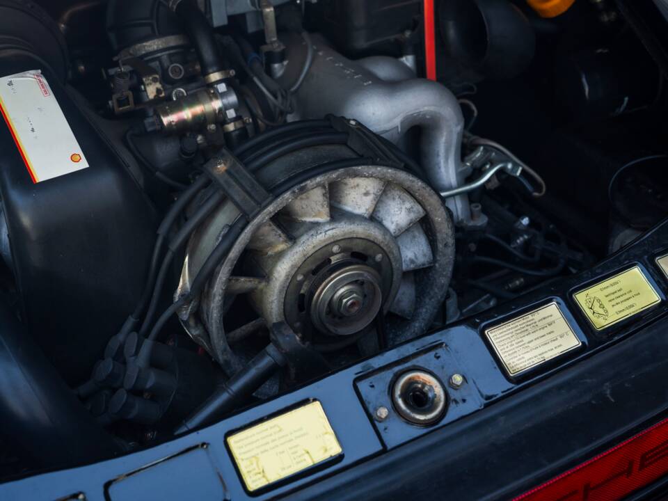 Afbeelding 4/62 van Porsche 911 Carrera 3.2 "#250.000 911" (1987)