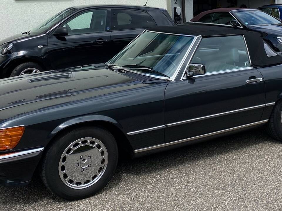 Image 2/13 de Mercedes-Benz 560 SL (1988)