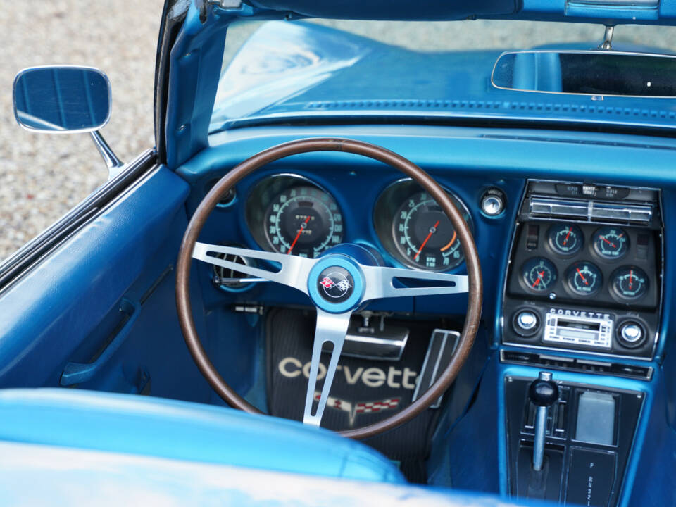 Image 29/50 of Chevrolet Corvette Stingray (1968)