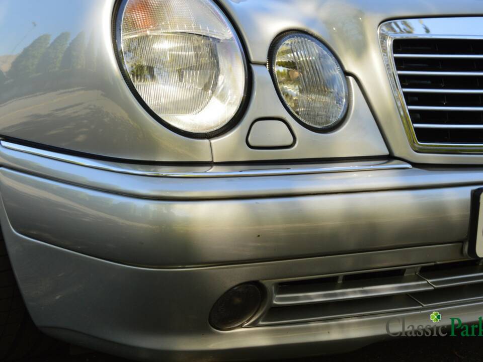 Image 46/50 de Mercedes-Benz E 50 AMG (1996)