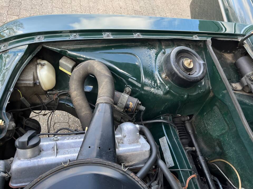 Image 74/88 of Audi 100 LS (1970)