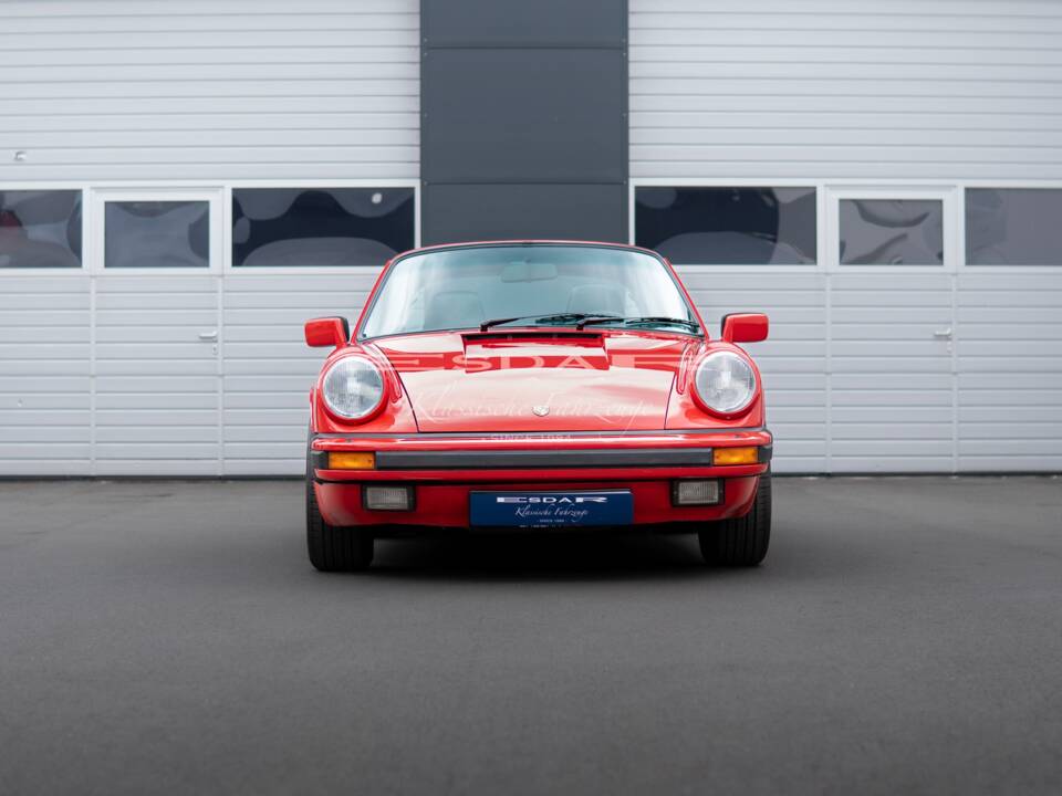 Bild 5/31 von Porsche 911 Carrera 3.2 (1988)