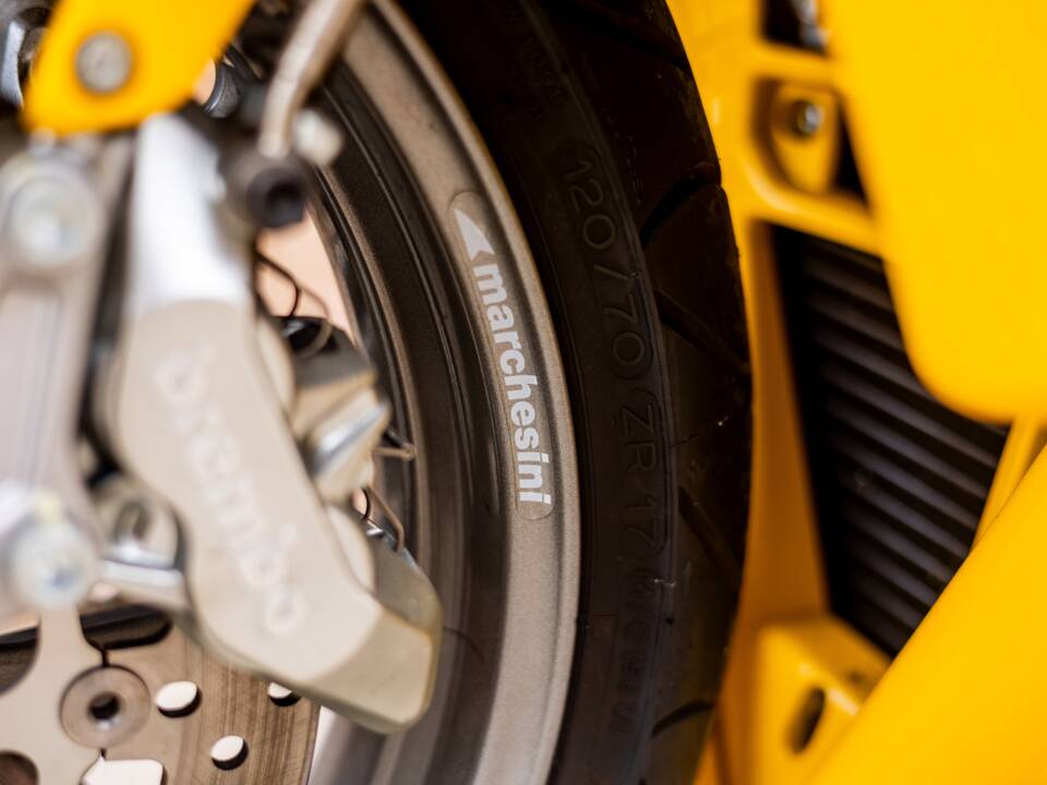 Immagine 24/30 di Ducati DUMMY (2004)