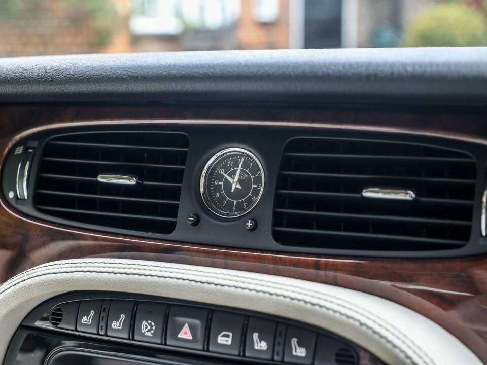 Afbeelding 17/34 van Jaguar XJR (2008)