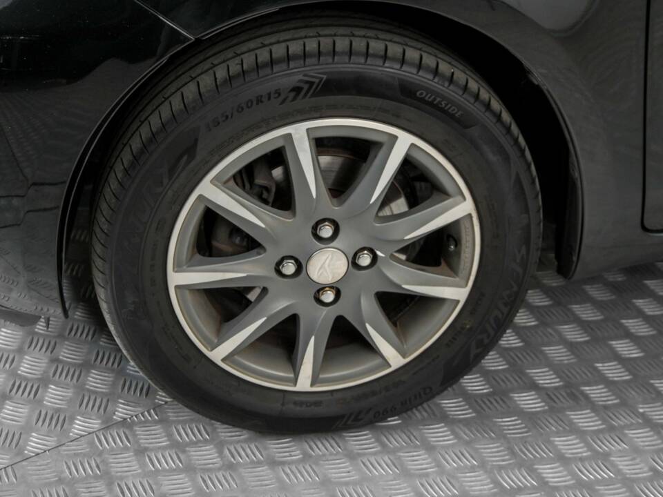 Bild 22/50 von Toyota Yaris 1.33 VVT-i (2011)