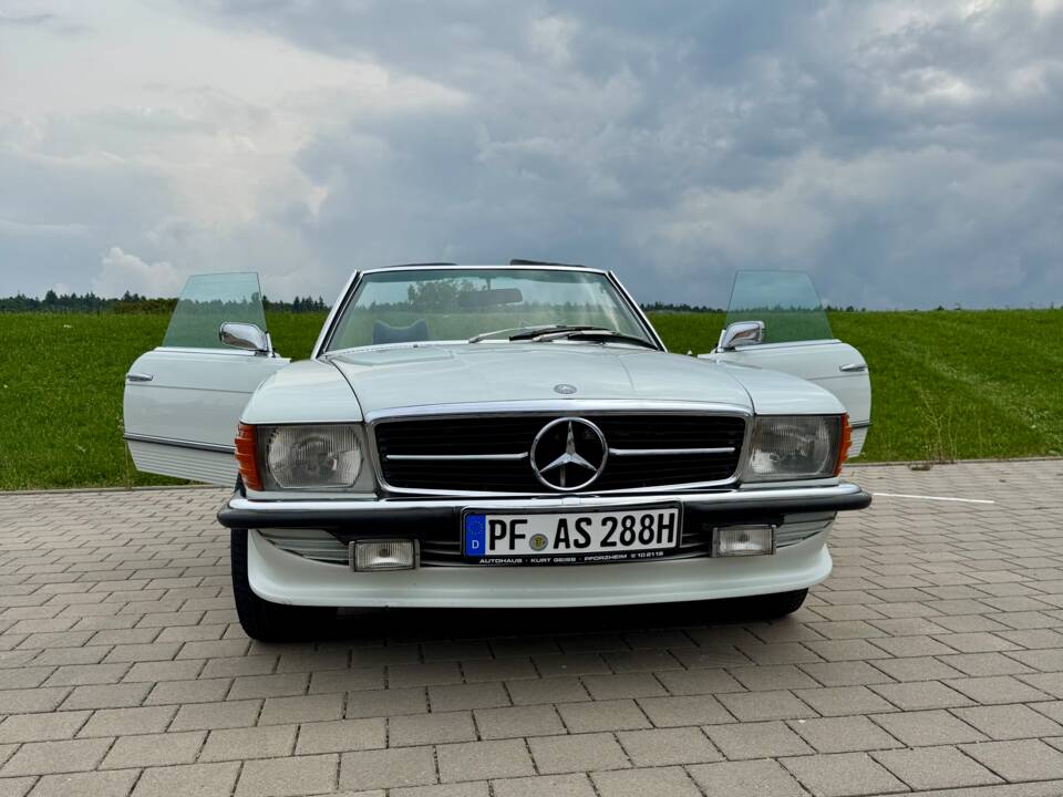 Image 2/18 of Mercedes-Benz 350 SL (1971)