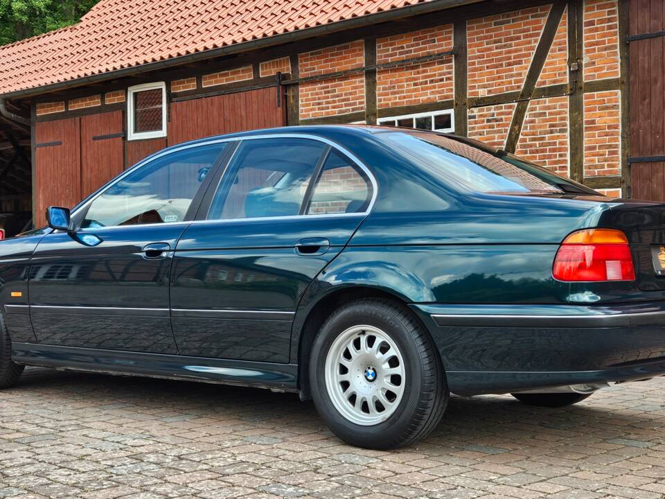Image 6/18 of BMW 523i (1996)