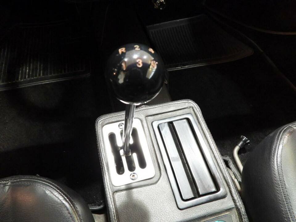 Image 8/15 de Ferrari 328 GTB (1987)