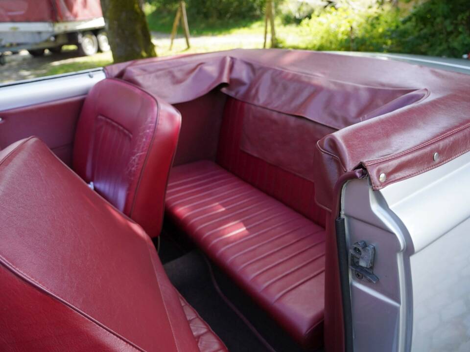 Bild 8/17 von Peugeot 403 Cabriolet (1957)