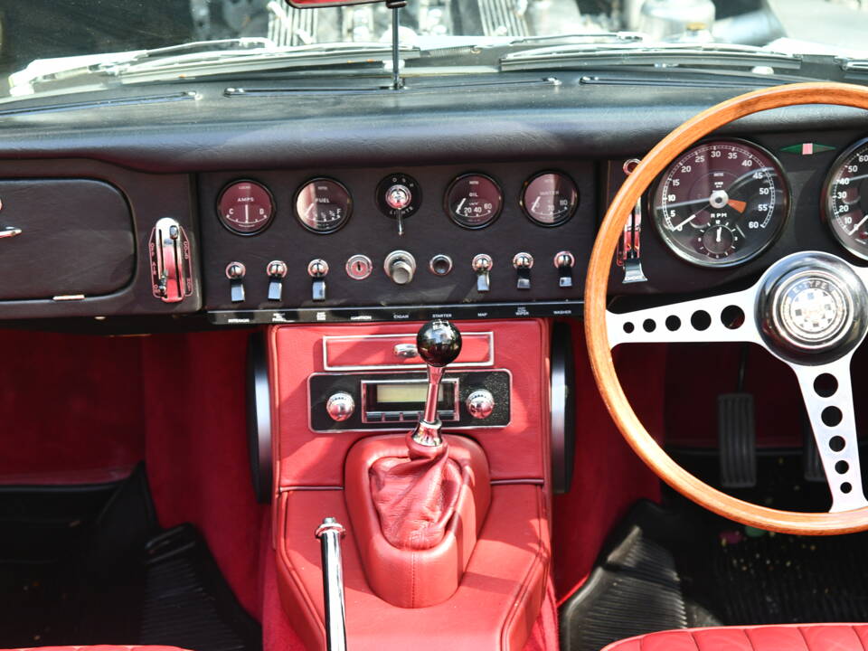 Imagen 5/8 de Jaguar E-Type (1968)
