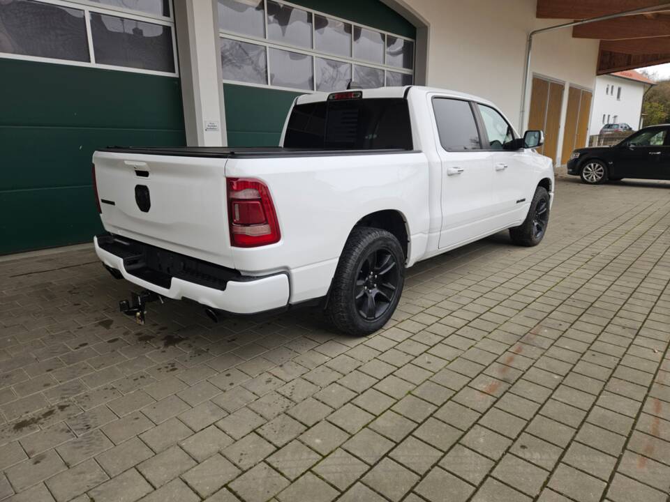 Image 48/62 of Dodge Ram 1500 (2020)