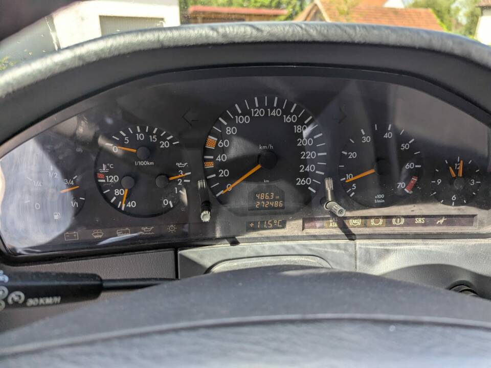 Image 11/15 of Mercedes-Benz S 280 (1998)