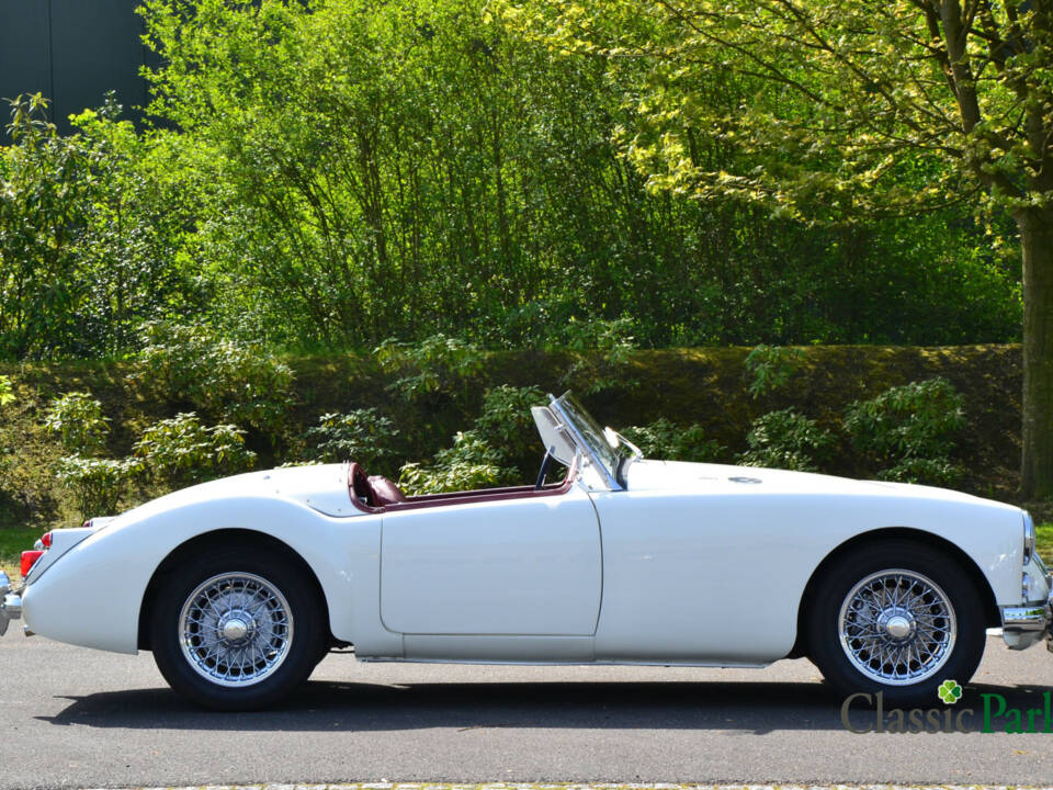 Image 17/50 de MG MGA 1600 (1960)