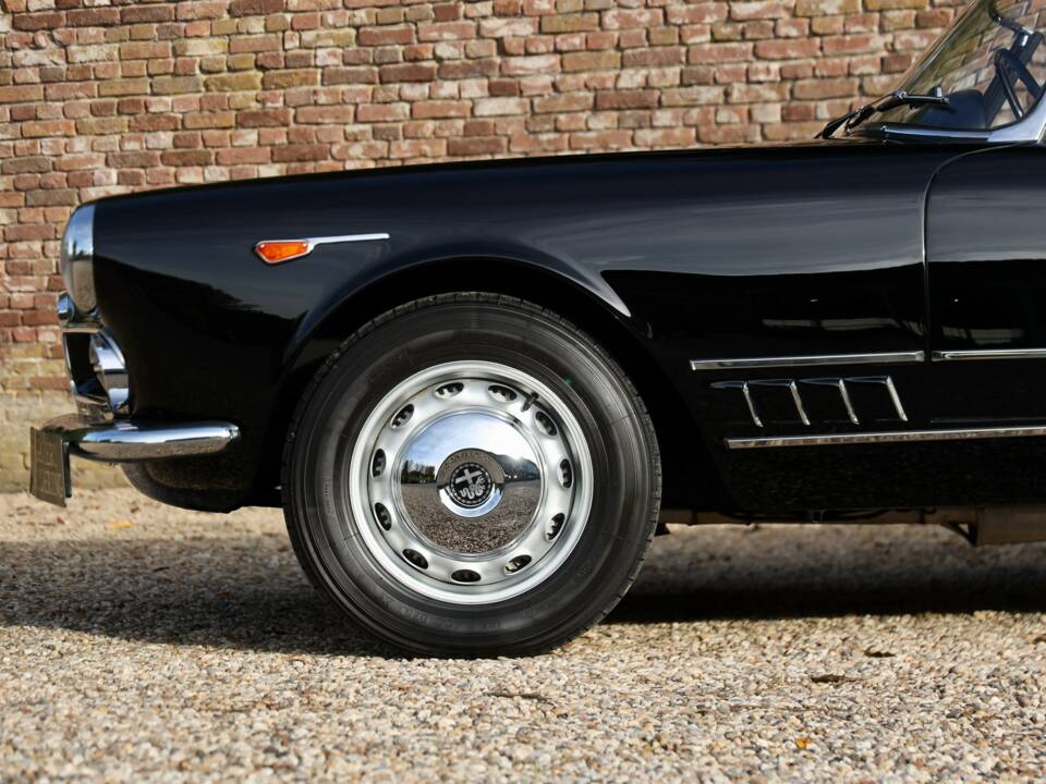 Bild 25/50 von Alfa Romeo 2000 Spider (1961)